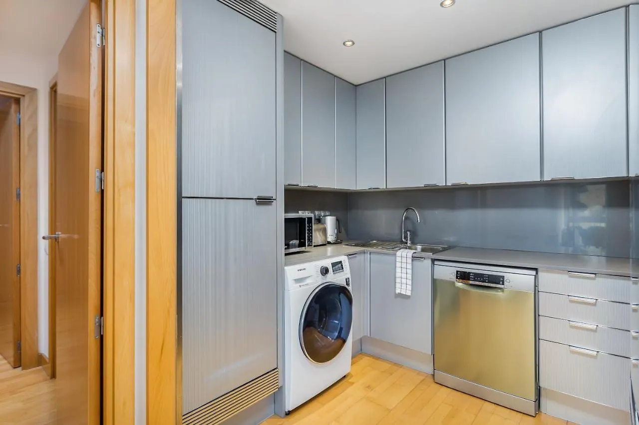 2Br - 2Bh Apartment Close To The Beach Barcelona 0*,  Spain