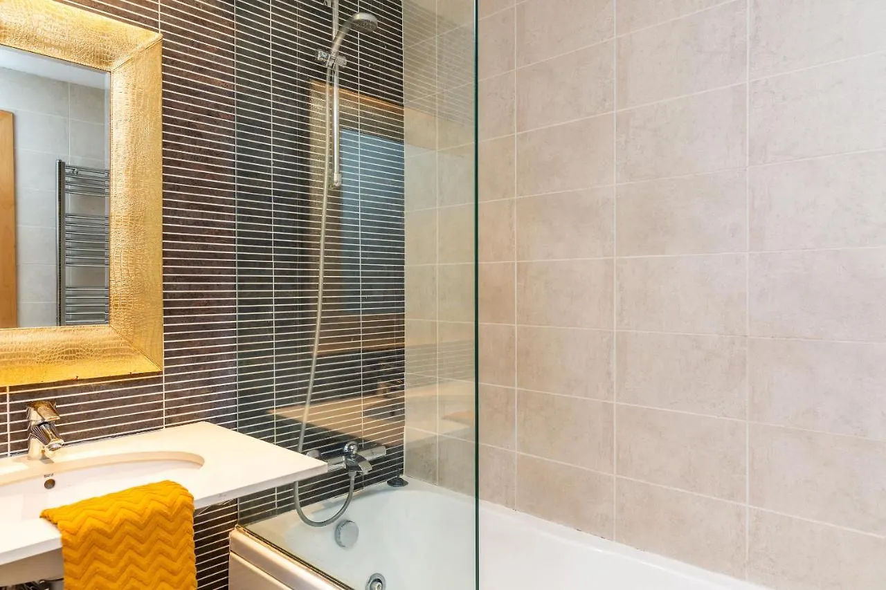2Br - 2Bh Apartment Close To The Beach Barcelona Hiszpania